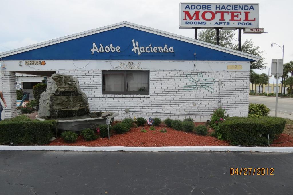 Adobe Hacienda Motel Hollywood Eksteriør billede
